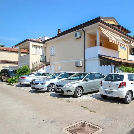 Viviana Brown * Novigrad (Istria)