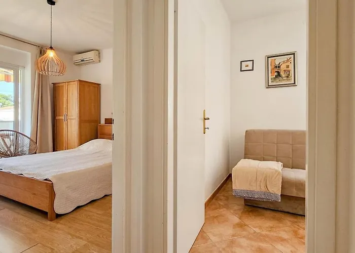 Viviana Brown Novigrad Istria