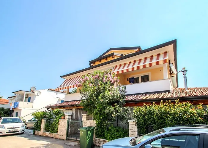 Viviana Brown Novigrad Istria